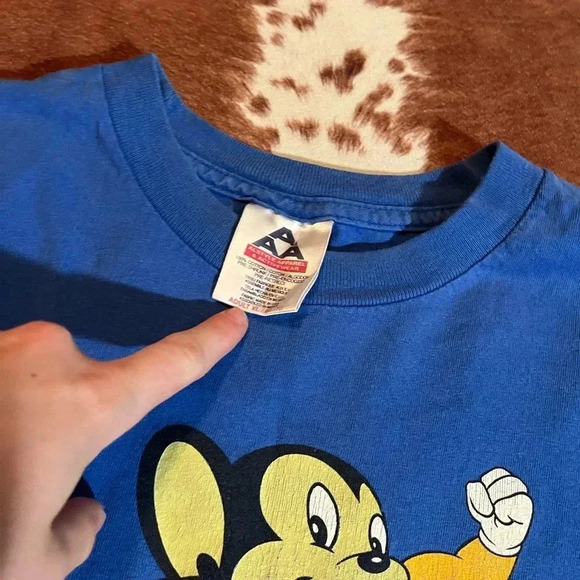 Vintage 2001 Mighty Mouse tee - Picture 2 of 3